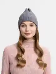 Серый шапка вязаная