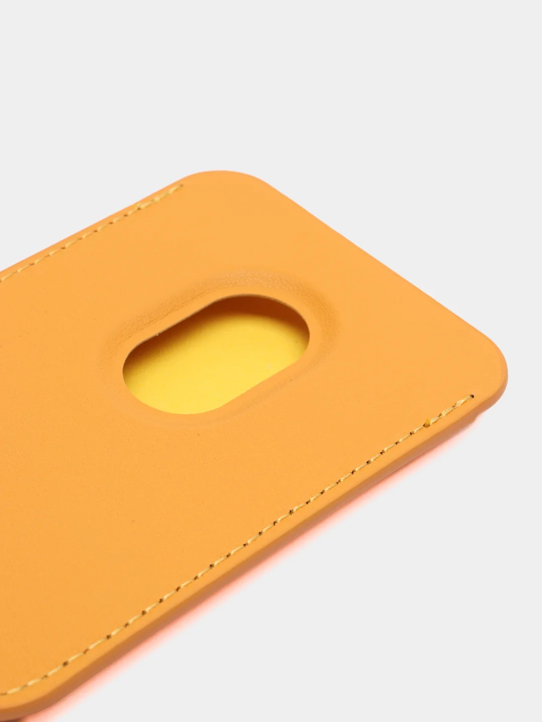 Желтый кошелек из эко-кожи для карт MagSafe Leather Wallet на iPhone 12, 13 ProMax