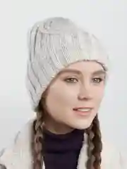 Шапка женская вязаная, с отворотом, на весну и осень