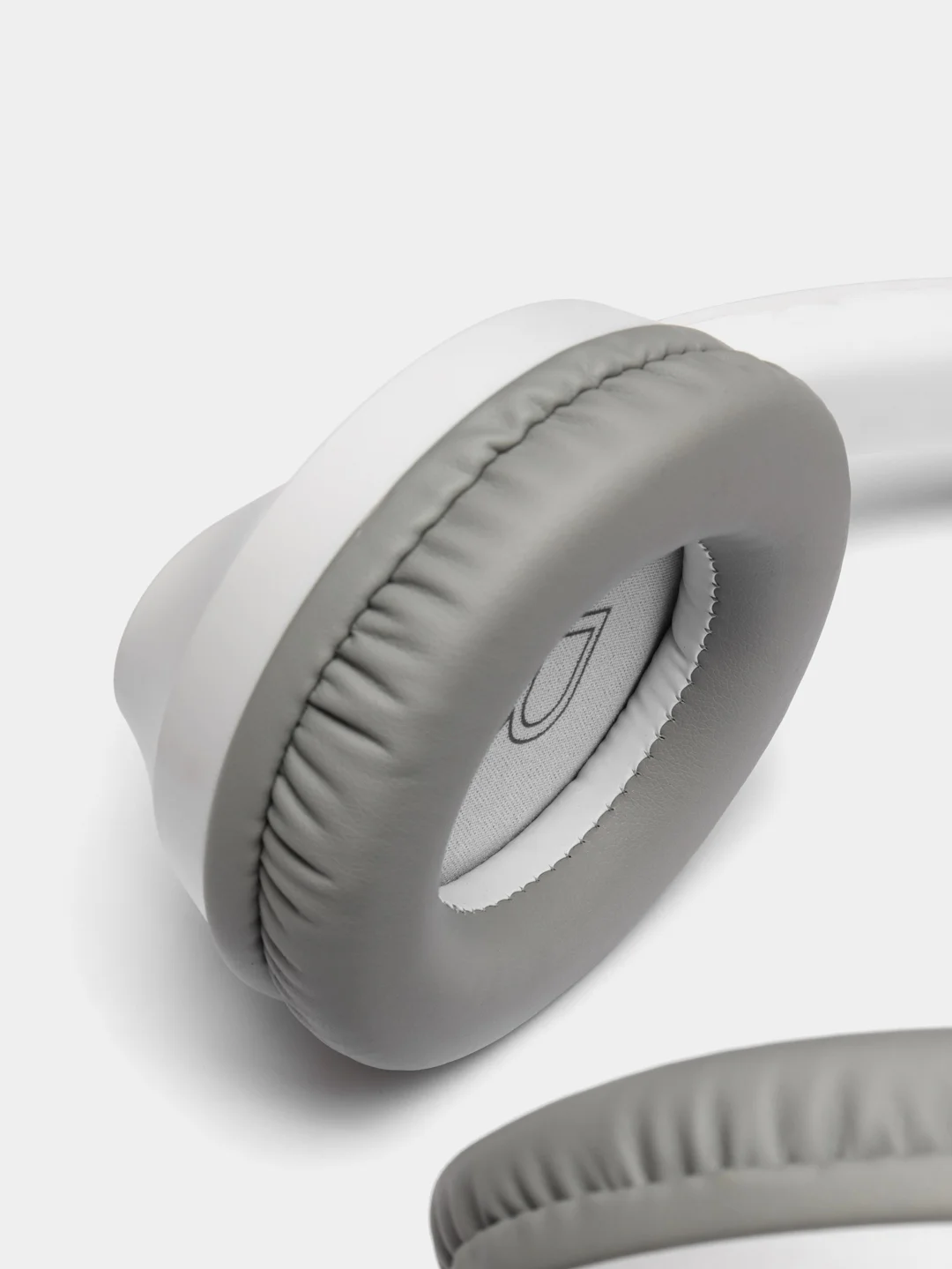Белый беспроводные наушники М1 Wireless Bluetooth