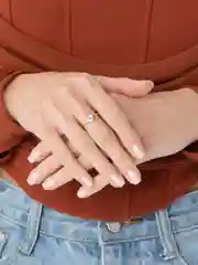 Золотой кольцо с кристаллом