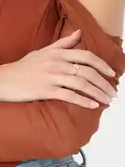Золотой кольцо с кристаллом