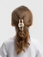 Серый заколка-краб с жемчугом