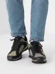 Бежевый кроссовки мужские осенние