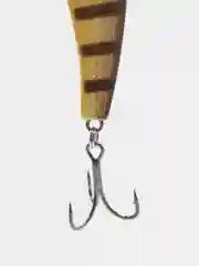 Алый раттлин вертикальный Lucky John Basara Vib S 90, 28 г
