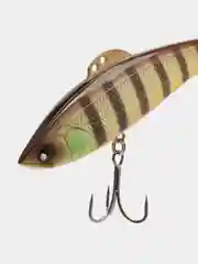 Алый раттлин вертикальный Lucky John Basara Vib S 90, 28 г