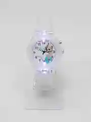 Белый часы наручные с подсветкой, силиконовый ремешок