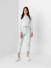 Белый топ с длинным рукавом
