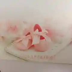 Алый конверт-открытка для денег "С Днем Рождения! С Днем Свадьбы!"
