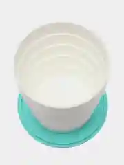 Голубой складной стакан