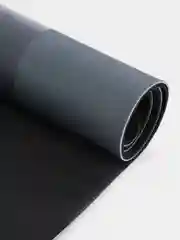 Черный противоскользящий коврик, с надписью