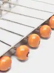 Бежевый головоломка металлическая