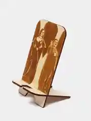 Кремовый подставка для телефона с рисунком Wednesday (Уэнздей Аддамс)