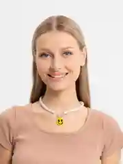 Желтый бусы со смайликами из бисера