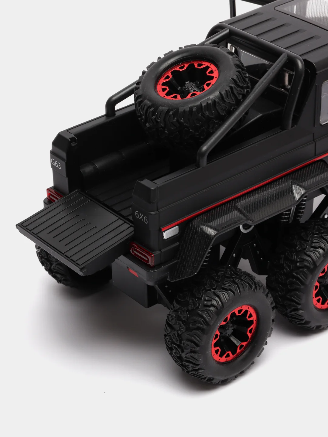 Черный металлическая модель машины "Гелендваген 6x6", свет и звук, масштаб 1:20/гелик 6х6