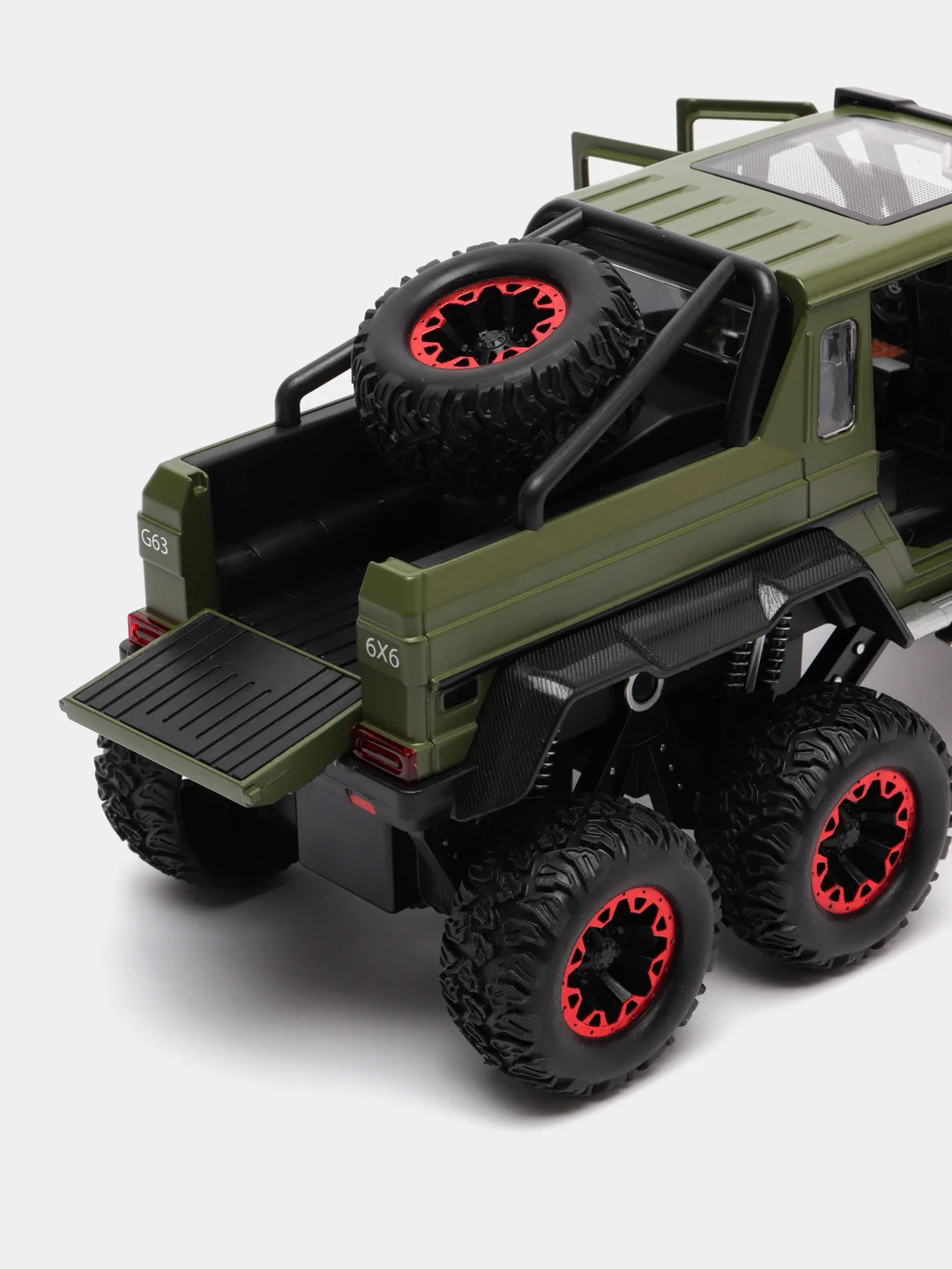 Зелёный хаки металлическая модель машины "Гелендваген 6x6", свет и звук, масштаб 1:20/гелик 6х6