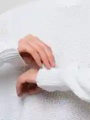 Белый свитер женский, базовый оверсайз