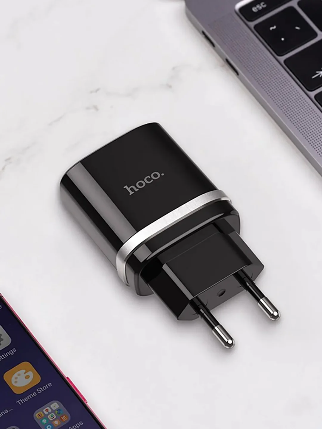 Белый сетевое зарядное устройство HOCO C12Q, QC3.0, до 3A, 18W