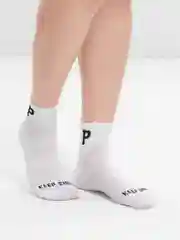 Белый носки унисекс, с буквой "Р"