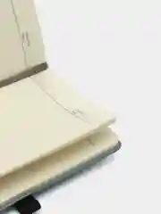 Серый ежедневник в подарочной упаковке с ручкой