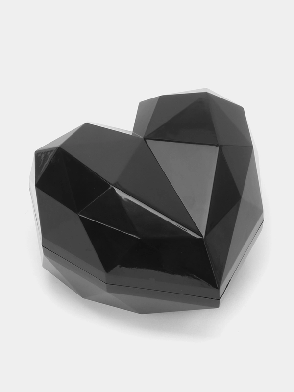 Подарочная коробка "Чёрное сердце", 18 х 18 х 12,5 см