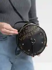 Черный сумка женская, через плечо, круглая