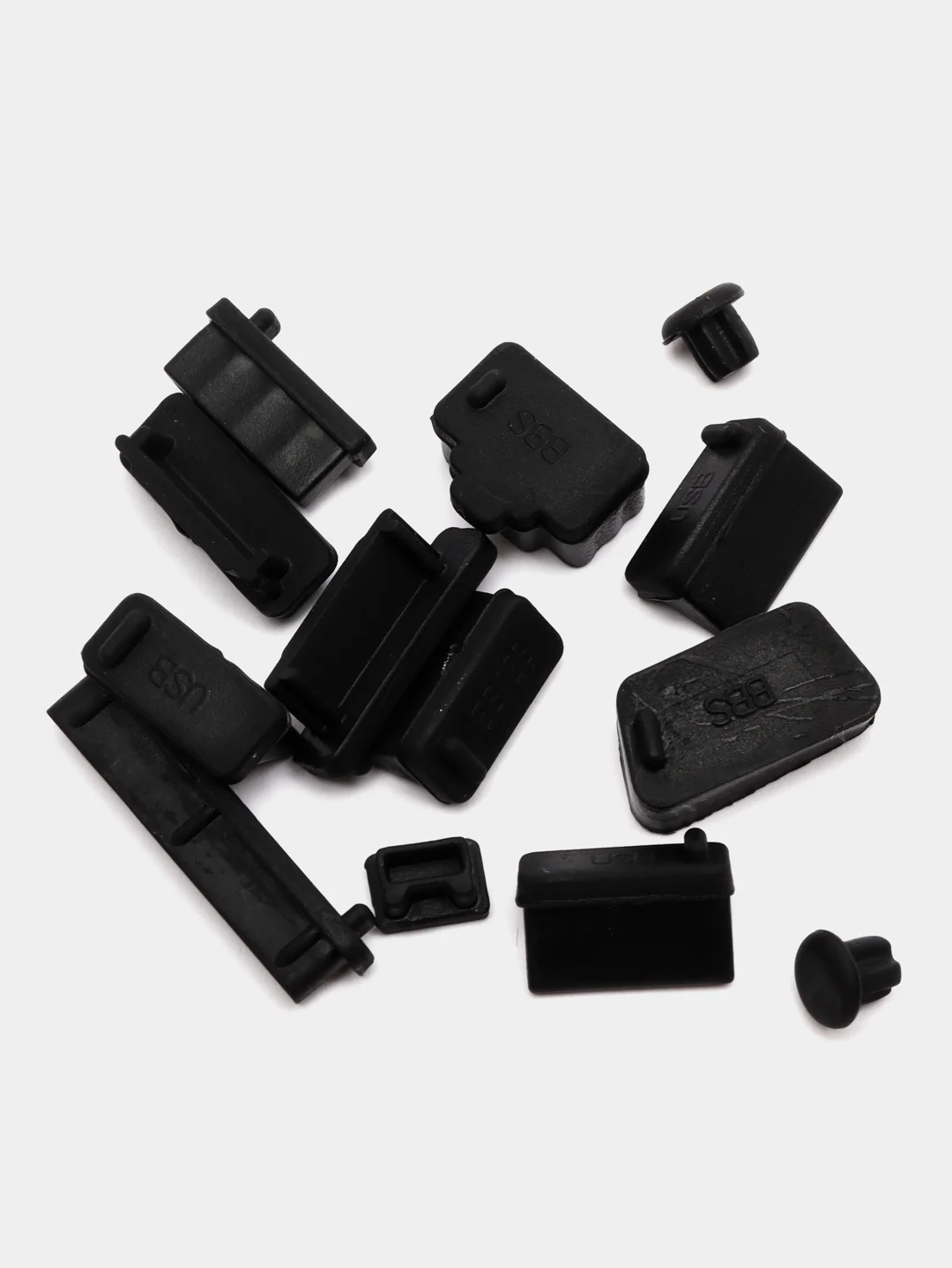 Черный набор пылезащитных заглушек для USB-разъемов