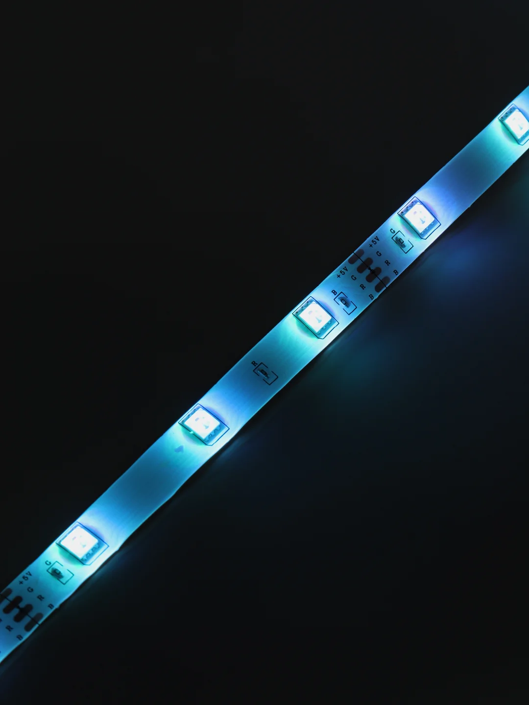 Светодиодная лента RGB 5м, управление со смартфона