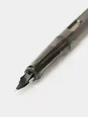 Угольный перьевая ручка