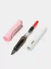 Молочный перьевая ручка