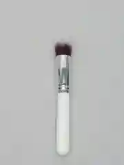 Белый кисть для макияжа лица