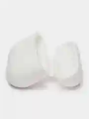 Белый чехол на Airpods Pro