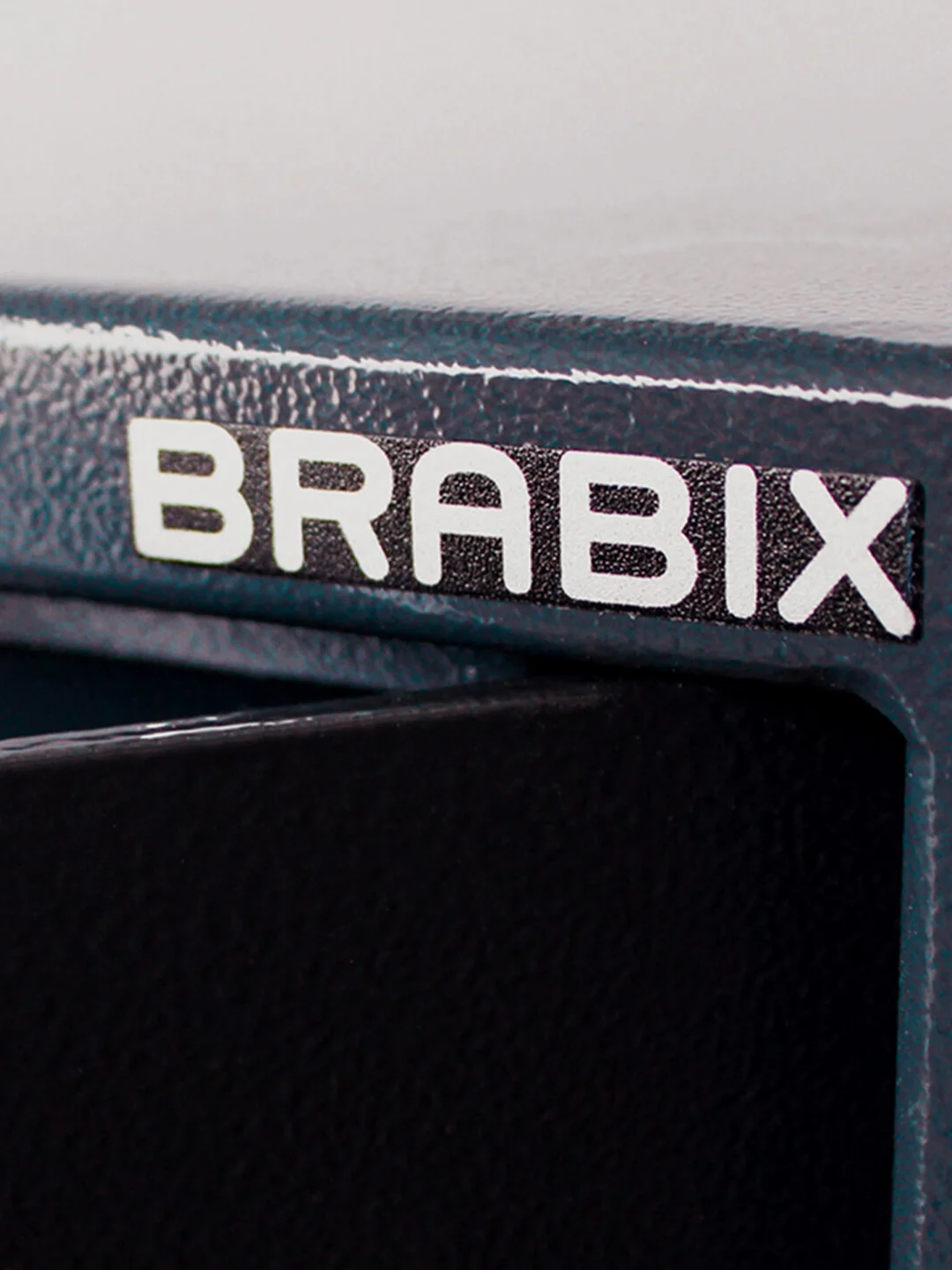 Сейф BRABIX (в260*ш360*г290мм13кг), ключ. замок+полка, крепление к стене, полу, 291165