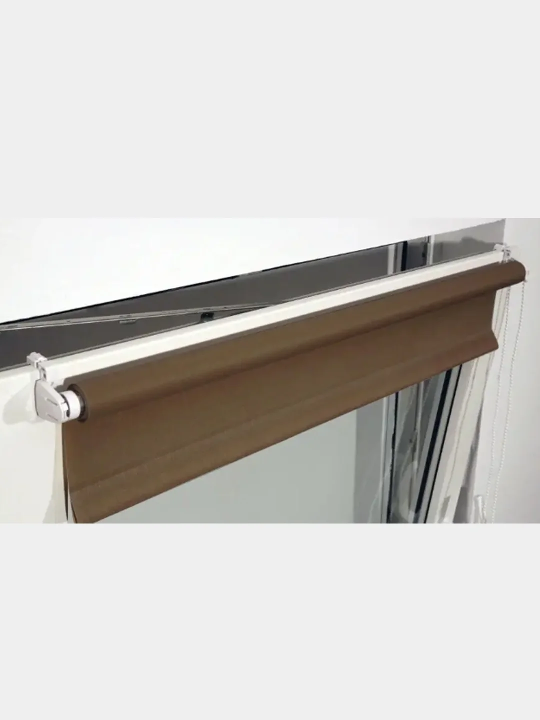 Штора рулонная BRABIX 70*175 см, текстура "Лён", защита 55-85%, коричневый S-17, 605992