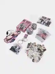 Фуксия подарочный набор K-pop карточек Stray Kids (Стрей Кидс) и Black Pink (Блэк Пинк), 8 марта