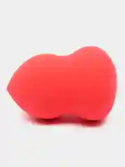 Красный спонж для макияжа