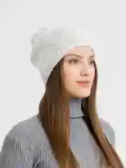Белый шапка женская  Колосок, бини вязаная на флисе, зима-осень