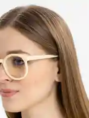 Молочный имиджевые очки
