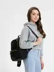Черный рюкзак женский