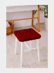 Вишнёвый чехол на стул