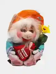 Красный игрушка "Домовенок"