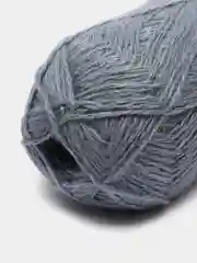 Небесно-голубой пряжа кавказская,  90% акрил, 10% шерсть, 300 м, 100 г