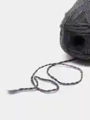 Тёмно-серый пряжа кавказская,  90% акрил, 10% шерсть, 300 м, 100 г
