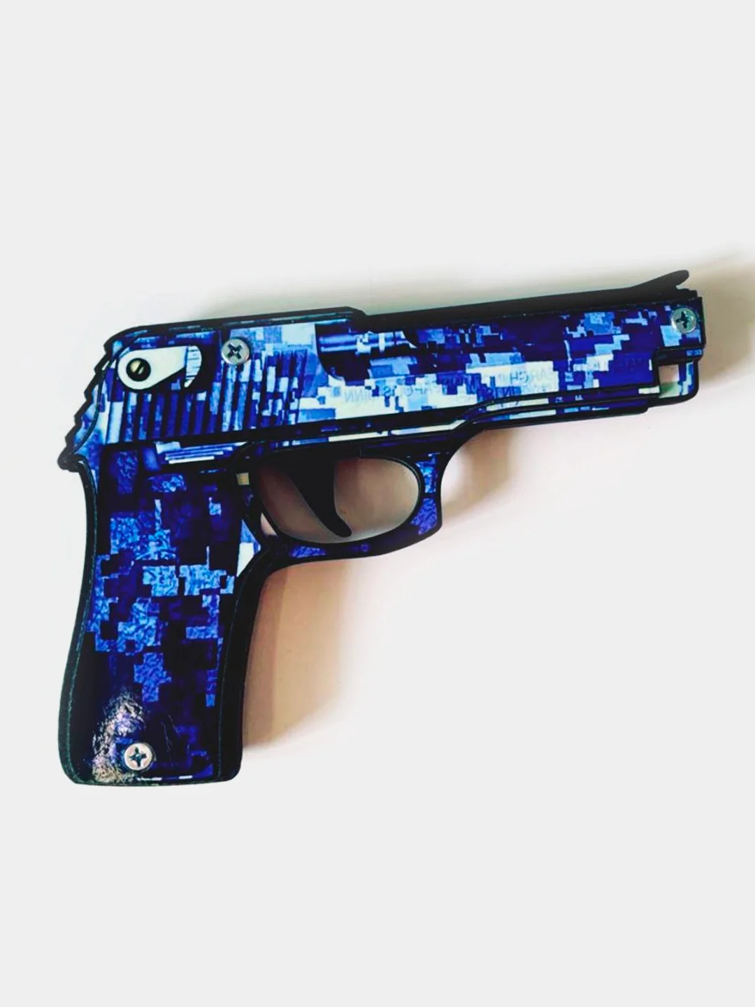 Синий пистолет резинкострел из игры CS GO, деревянный