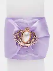 Семейный очаг в сиреневом цвете с короной