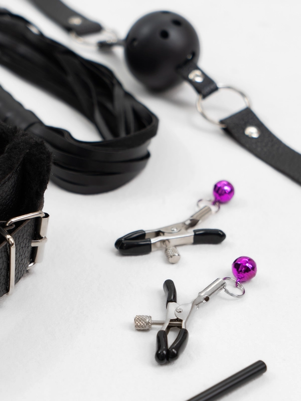 Үлкен қалпақшалардың порнофотосуреттері Халат киген жас қыздардың порносы