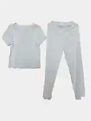 Белый женский костюм летний