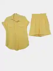 Желтый костюм женский: рубашка и шорты