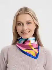 Синий элегантный квадратный платок из шелковистой ткани с принтом