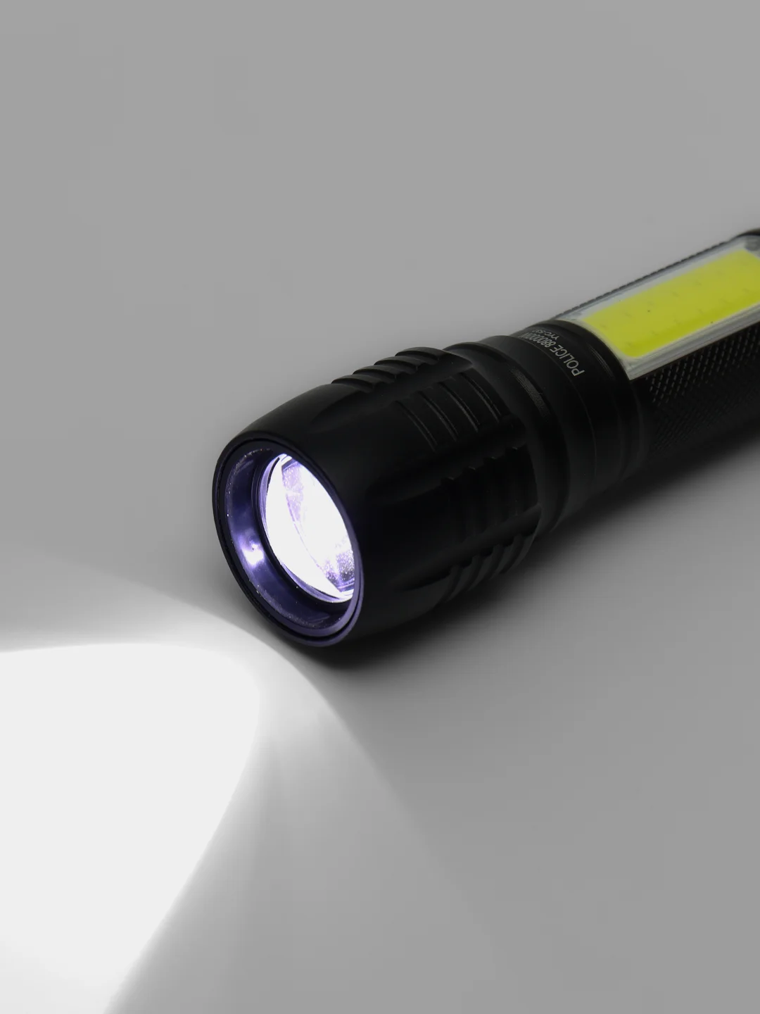 Фонарь LED светодиодный для охоты, рыбалки, ручной аккумуляторный